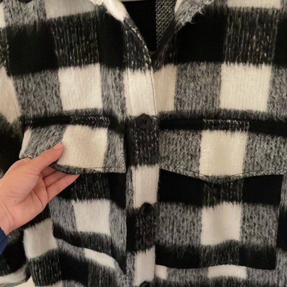 H&M Oversized Flannel Coat Shacket - Picture 4 of 9